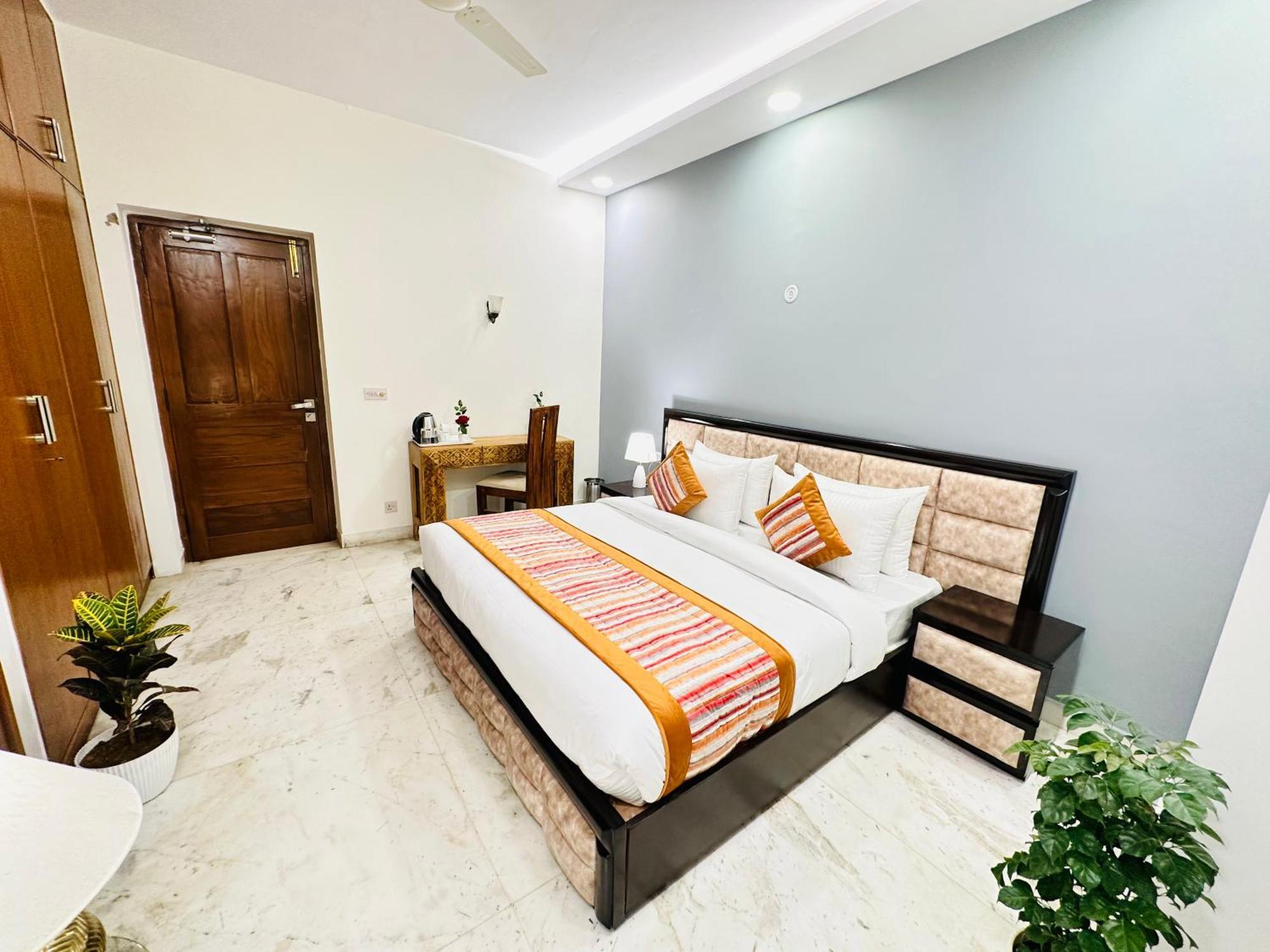 Grove Residency Hauz Khas New Delhi Couple Friendly Hotel Bagian luar foto
