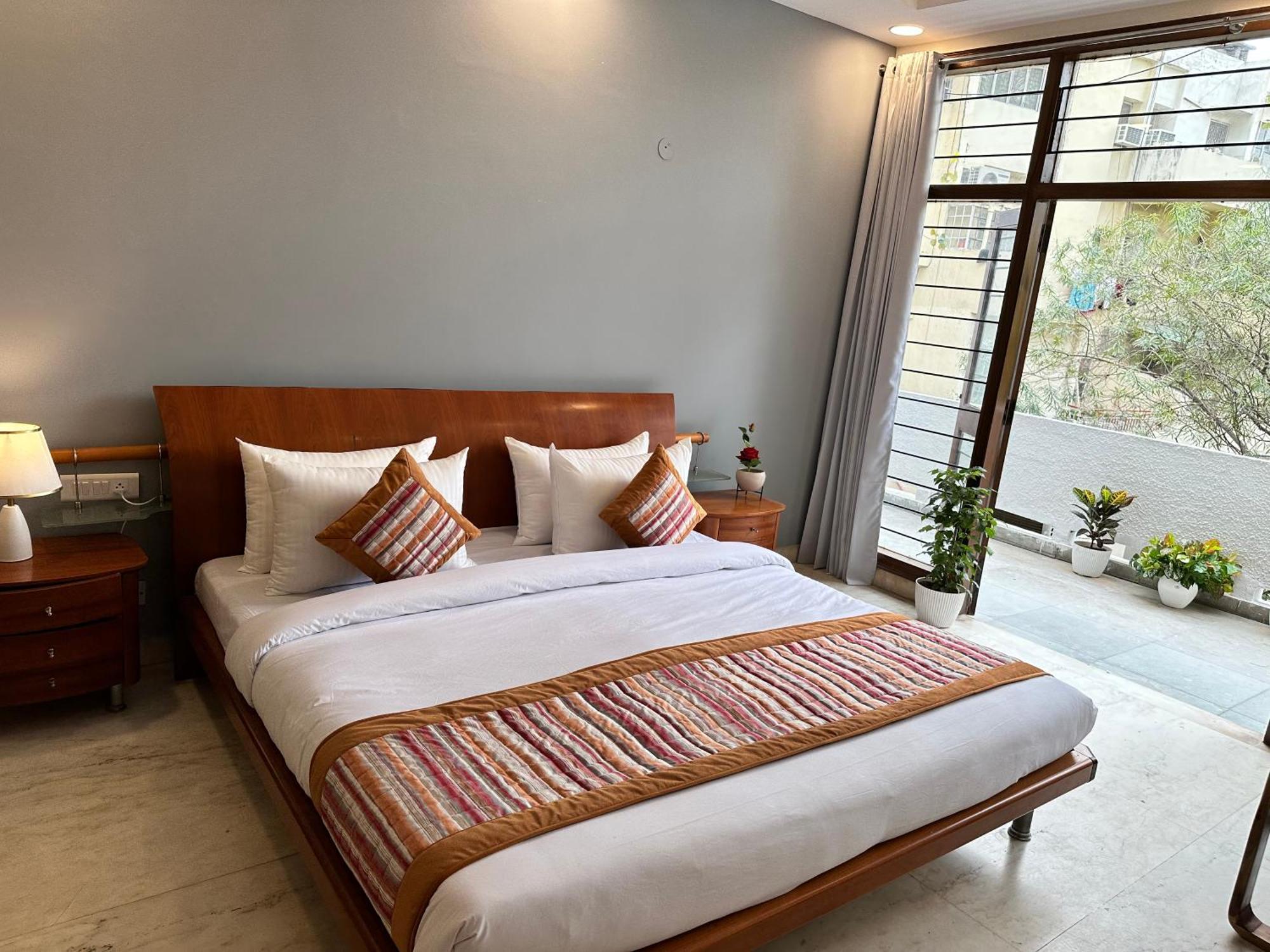 Grove Residency Hauz Khas New Delhi Couple Friendly Hotel Bagian luar foto